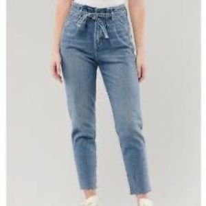 Hollister Curvy cinch waist with tie Ultra High-Rise Mom Jeans
